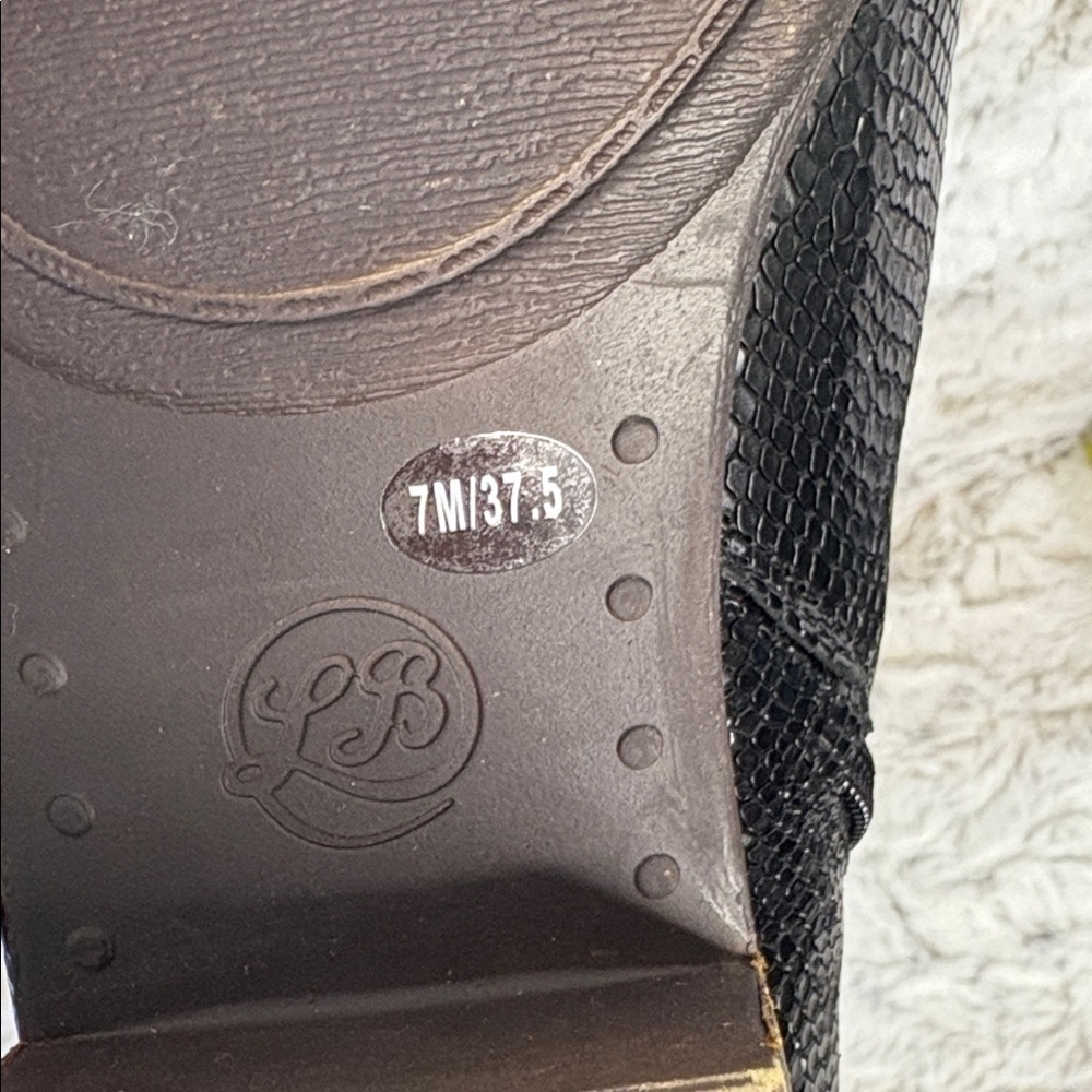 Lucky Brand Bittany Shiny Black Ankle Booties. Possibly Snake or Lizard Print. 7 - Picture 8 of 9